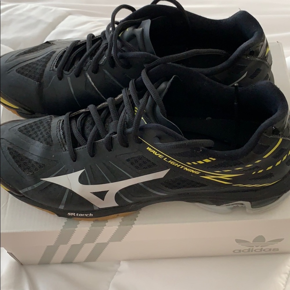 Mizuno Volleyball Shoes